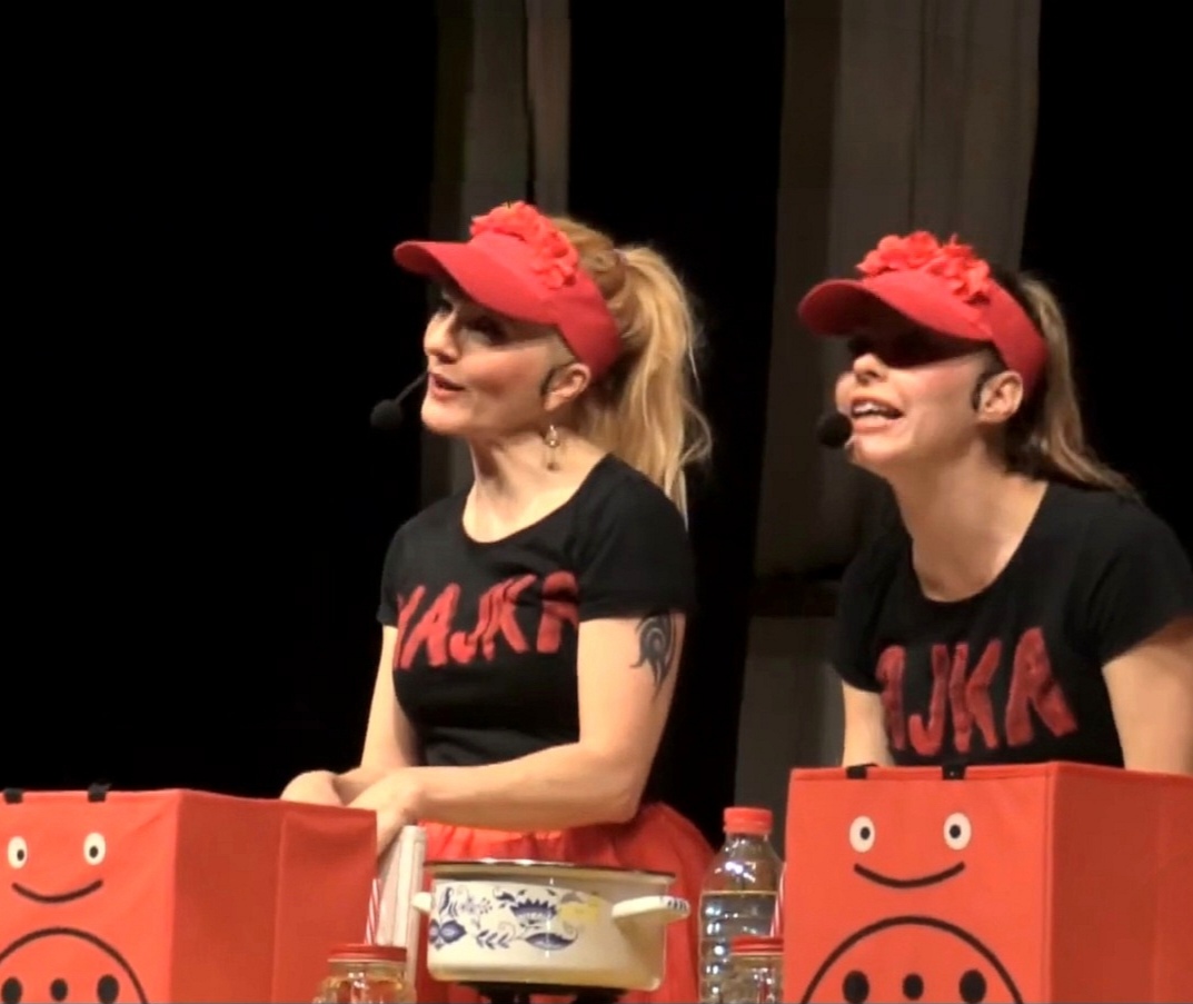 Ajka a Majka